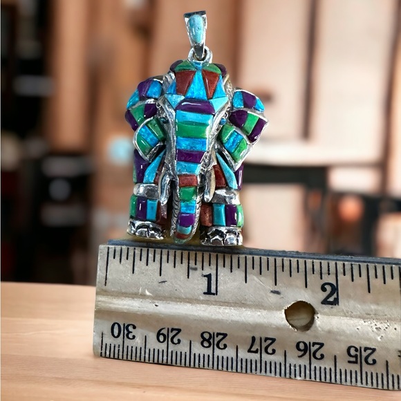 Beautiful Solid Sterling Silver Elephant Pendant in Turquoise & Coral Stones - Picture 5 of 12